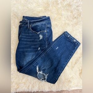 Super cute mom jeans